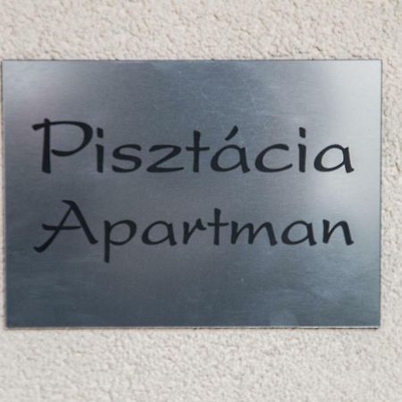 Апартаменты Pisztacia Apartman Эгер Экстерьер фото