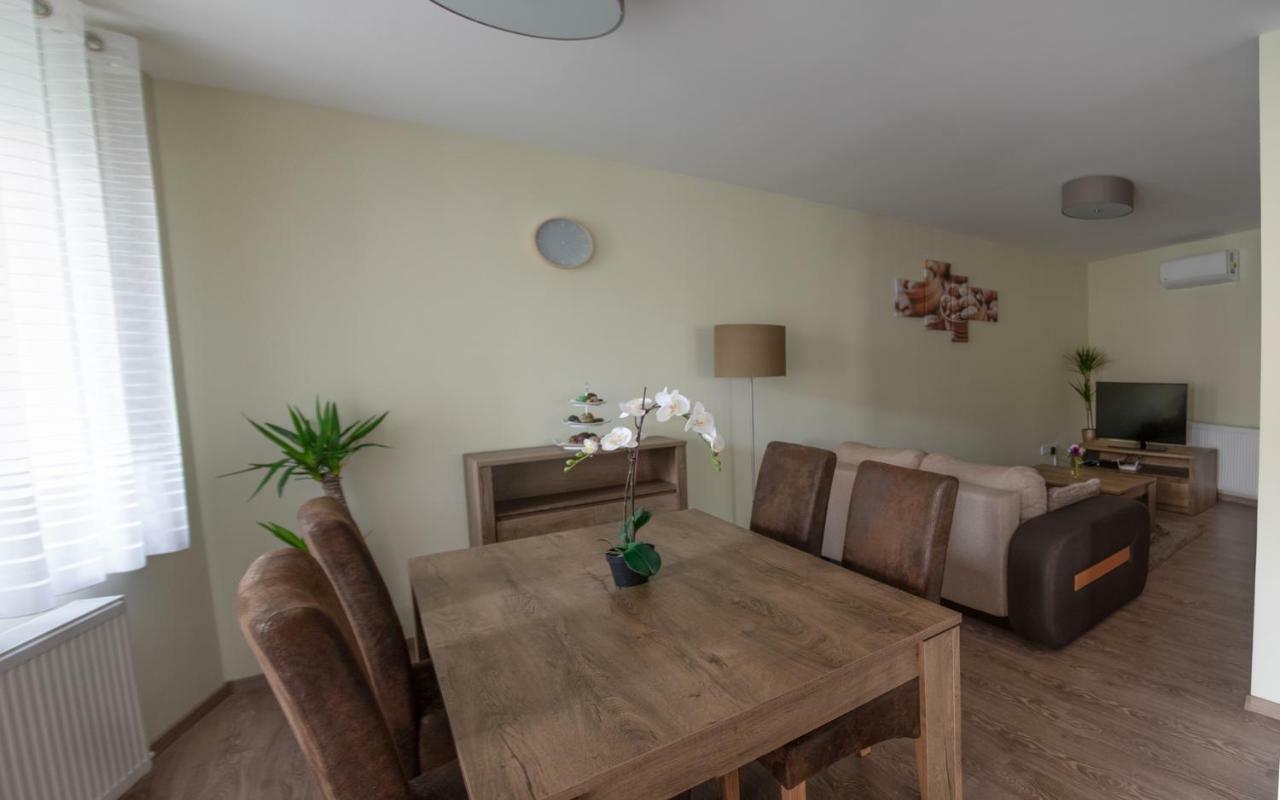 Апартаменты Pisztacia Apartman Эгер Экстерьер фото
