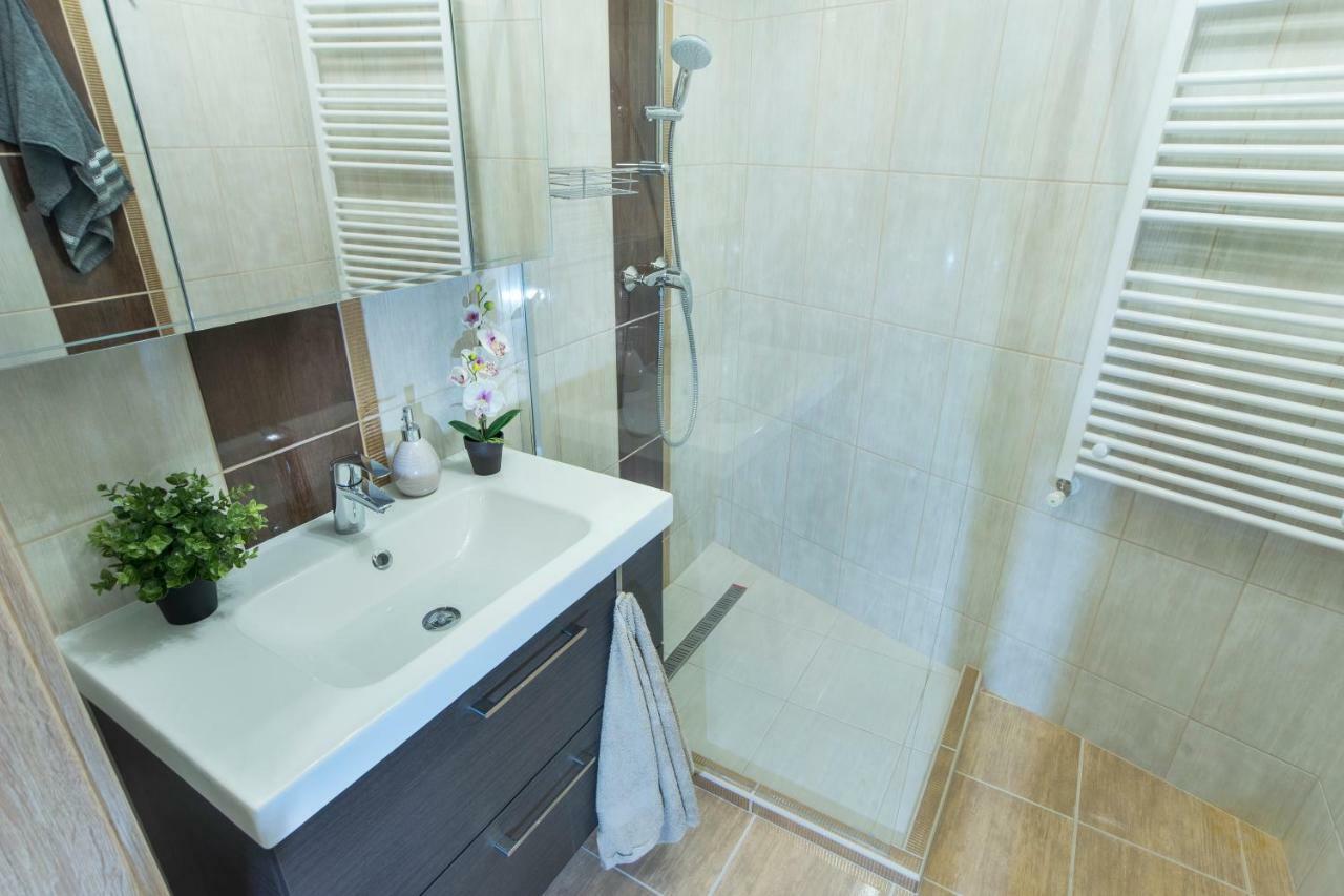 Апартаменты Pisztacia Apartman Эгер Экстерьер фото