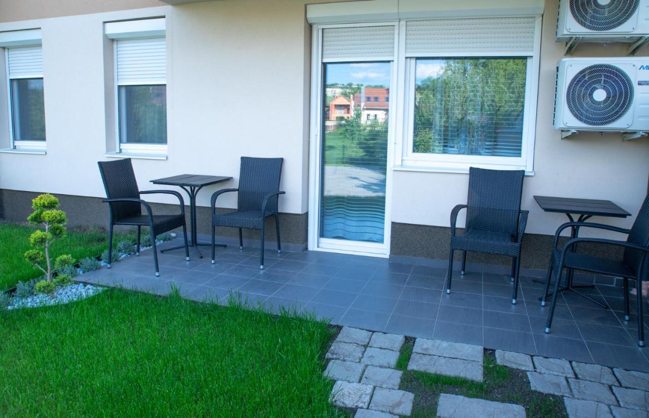 Апартаменты Pisztacia Apartman Эгер Экстерьер фото